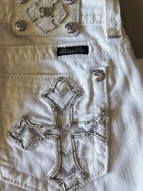 Miss Me White Embroidered Cross Pocket Jeans